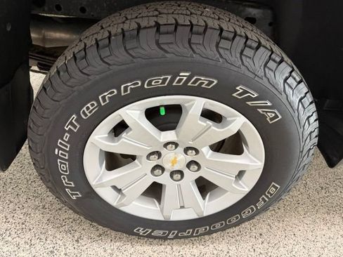 Used 2016 Chevrolet Colorado LT w/ LT Convenience Package AWD/4WD image 11