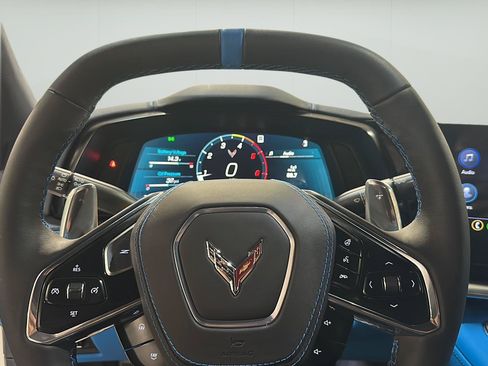Used 2023 Chevrolet Corvette Stingray Premium Cpe w/ Z51 Performance Package RWD image 27