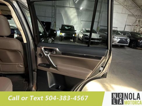 Used 2023 Lexus GX 460 Premium image 25