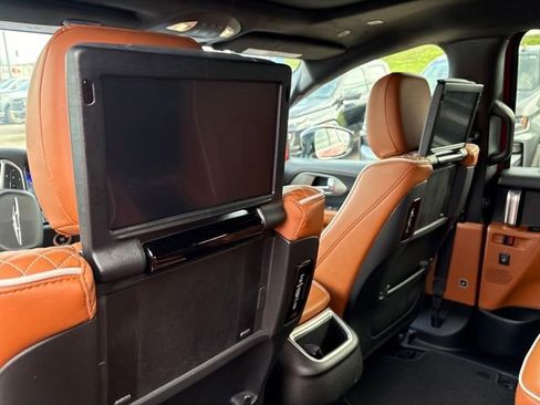 Used 2025 Chrysler Pacifica Pinnacle image 15