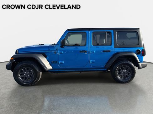 Used 2024 Jeep Wrangler Sport S image 8