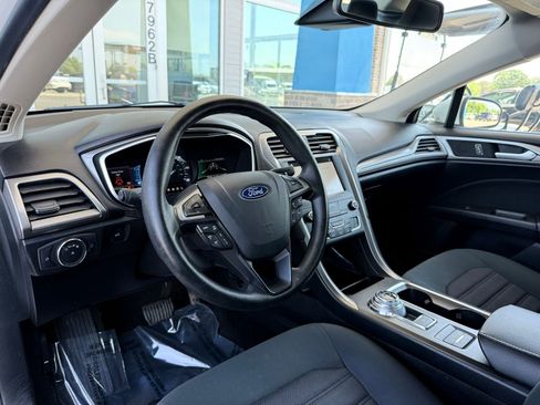 Used 2019 Ford Fusion SE image 14