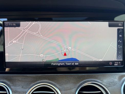 Used 2018 Mercedes-Benz E 300 4MATIC image 16