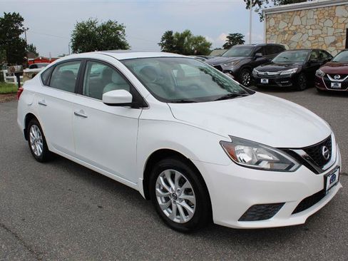 Used 2016 Nissan Sentra SV w/ Driver's Assist Package FWD image 9