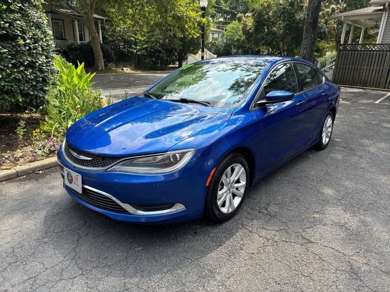 Used 2017 Chrysler 200 Limited Platinum FWD image 3