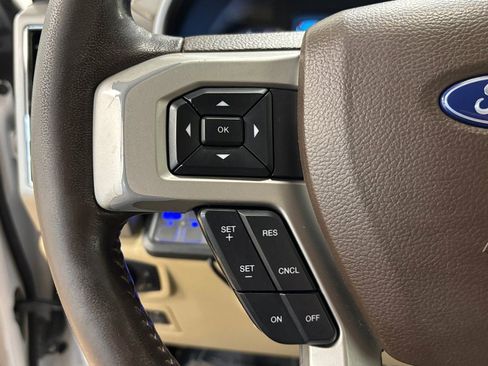 Used 2019 Ford F150 Lariat w/ Equipment Group 502A Luxury AWD/4WD image 39