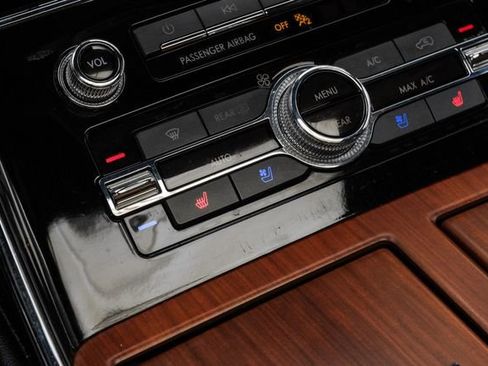 Used 2021 Lincoln Navigator Reserve w/ Luxury Package image 28