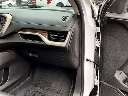 Used 2020 GMC Terrain Denali w/ Denali Premium Package image 18