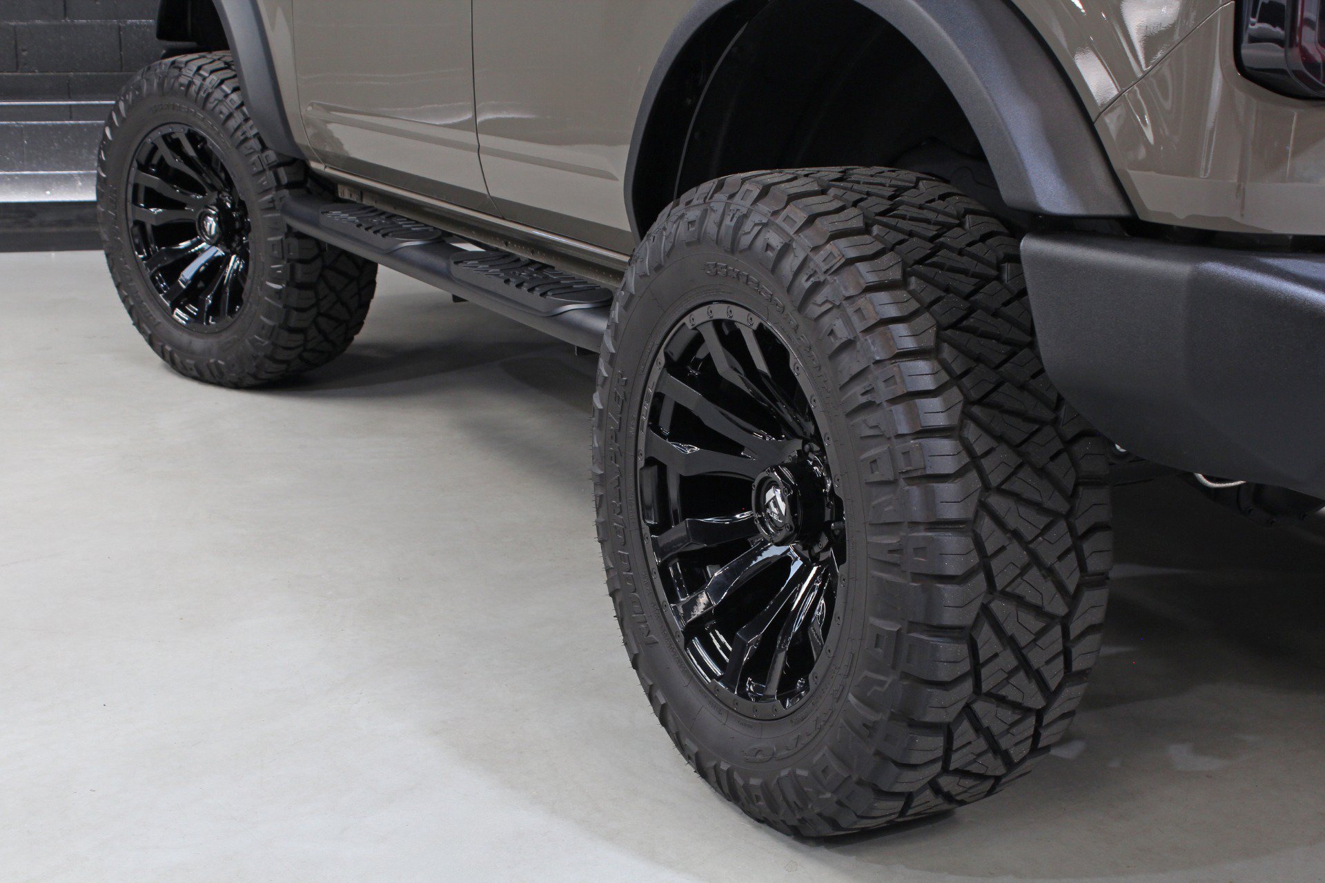 Used 2025 Ford Bronco 4-Door AWD/4WD image 25