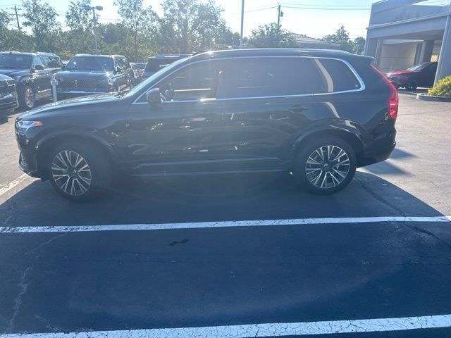 Used 2022 Volvo XC90 T5 Momentum w/ Climate Package AWD/4WD image 4