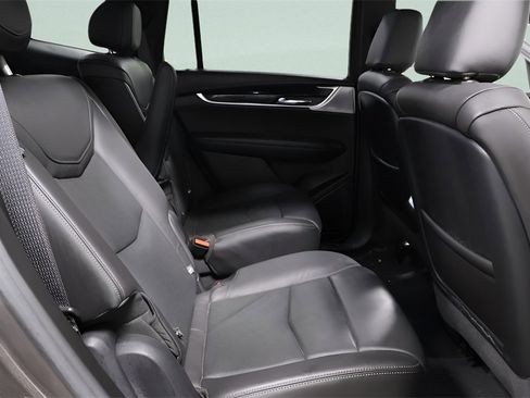 Used 2020 Cadillac XT6 Premium Luxury image 25