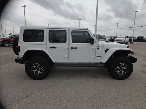 Used 2019 Jeep Wrangler Unlimited Rubicon AWD/4WD image 2
