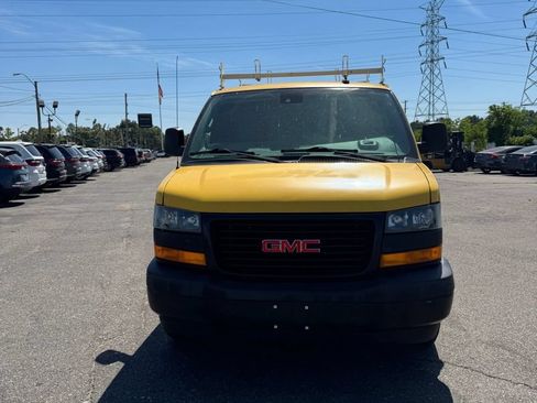 Used 2020 GMC Savana 2500 w/ Driver Convenience Package RWD image 2