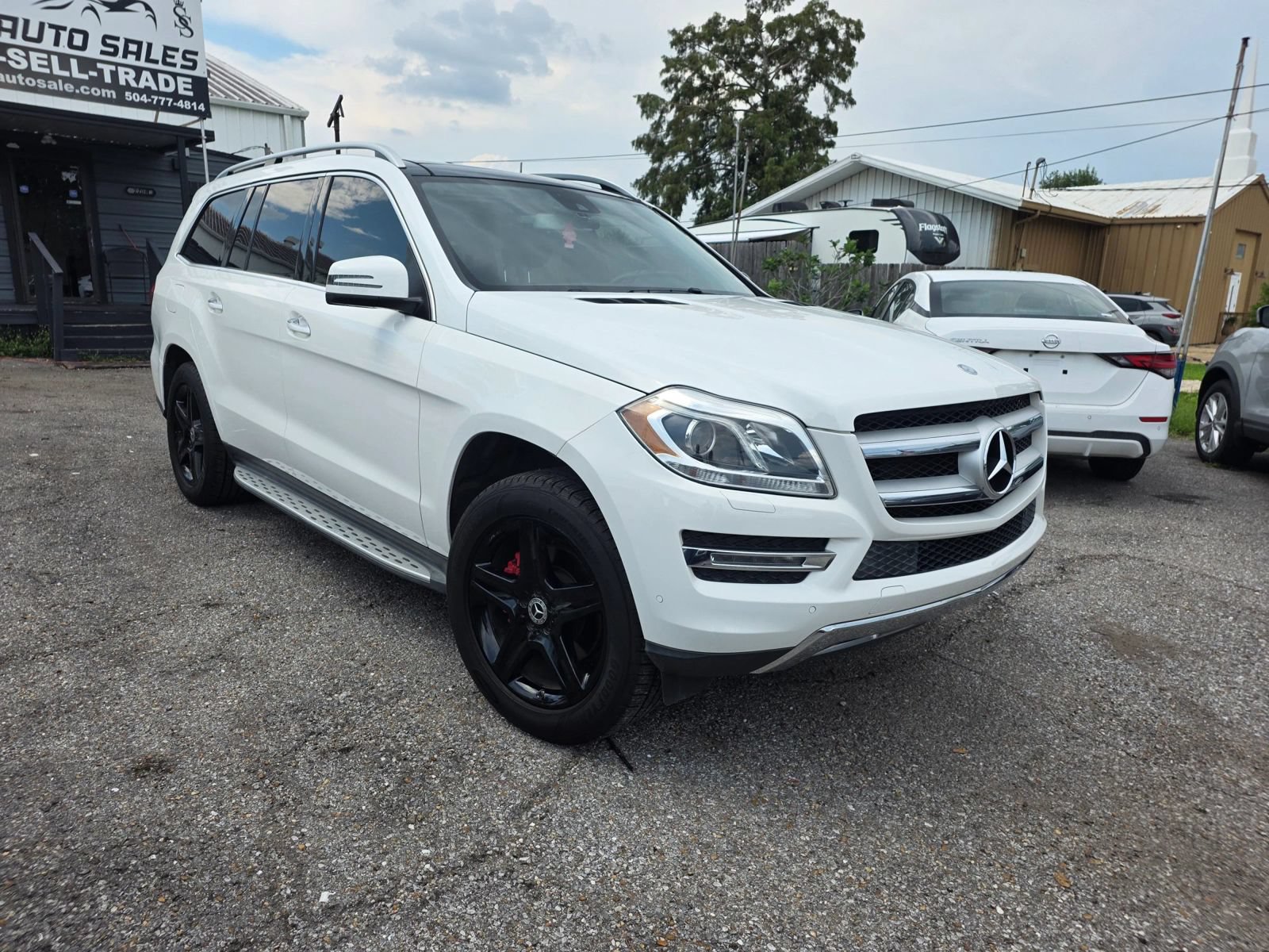 Used 2016 Mercedes-Benz GL 450 4MATIC image 1