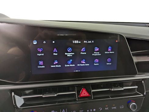 New 2025 Kia Niro SX image 24