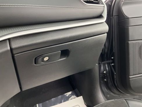 Used 2024 Jeep Grand Cherokee L Laredo image 40