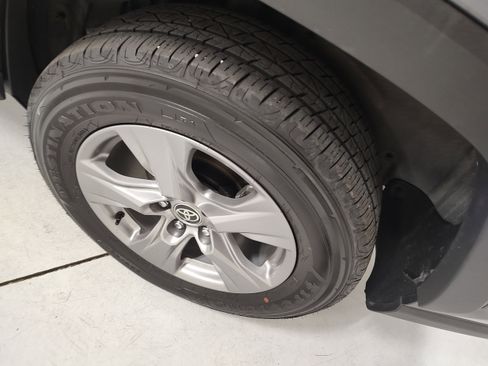 Used 2025 Toyota RAV4 LE image 13