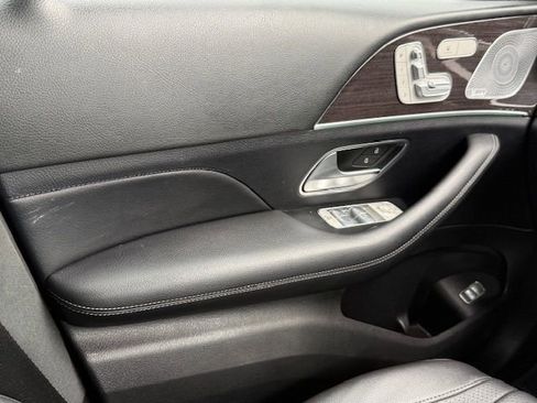 Used 2020 Mercedes-Benz GLE 350 4MATIC w/ Premium Package image 31