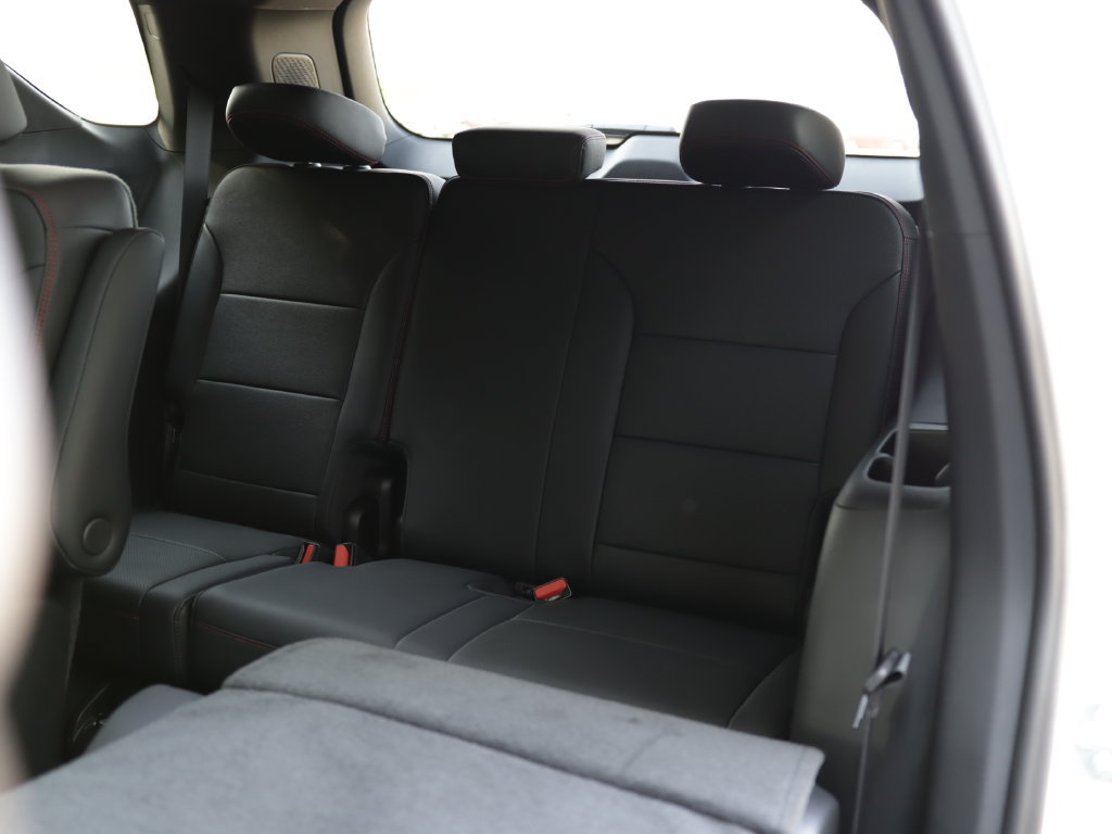 New 2026 Chevrolet Traverse RS w/ LPO, Floor Liner Package AWD/4WD image 34