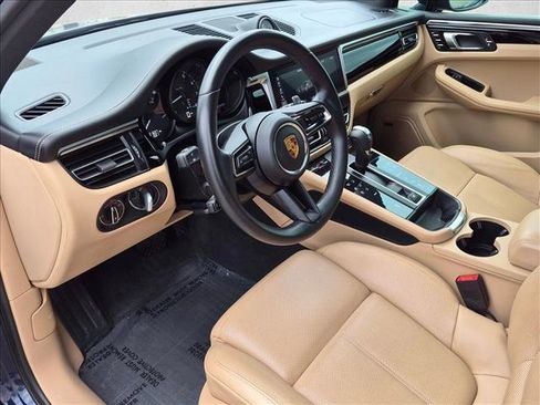 Used 2022 Porsche Macan AWD/4WD image 10