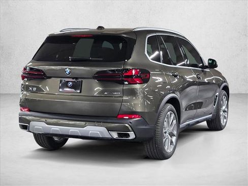 Used 2026 BMW X5 xDrive40i w/ Executive Package AWD/4WD image 5