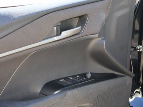 Used 2025 Toyota Camry LE image 21