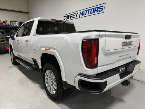 Used 2021 GMC Sierra 3500 Denali AWD/4WD image 4
