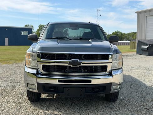 Used 2008 Chevrolet Silverado 2500 LT w/ 2LT Convenience Package AWD/4WD image 2