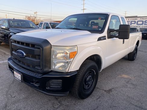Used 2014 Ford F350 XL image 2