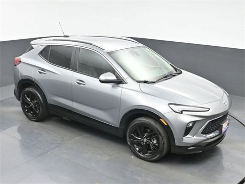 Used 2024 Buick Encore GX Sport Touring image 36