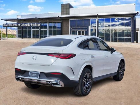 Used 2025 Mercedes-Benz GLC 300 4MATIC image 5