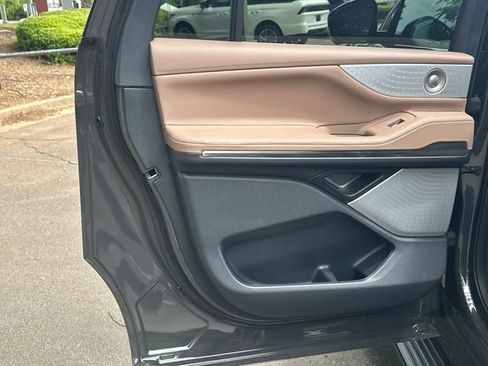 New 2026 Lincoln Navigator L Black Label AWD/4WD image 24