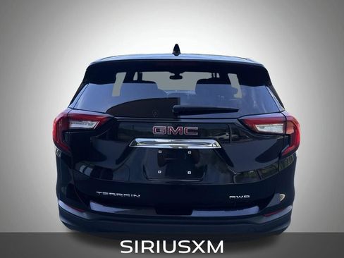 Used 2024 GMC Terrain SLE AWD/4WD image 4