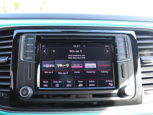 Used 2019 Volkswagen Beetle 2.0T Final Edition SEL image 20