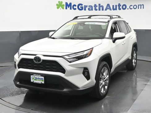 Used 2022 Toyota RAV4 XLE Premium AWD/4WD image 20