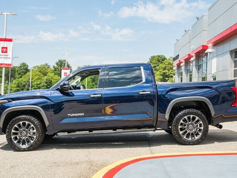 Used 2023 Toyota Tundra Limited w/ Power Package AWD/4WD image 4