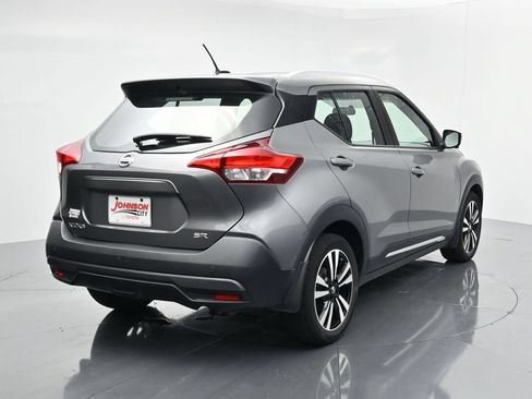 Used 2019 Nissan Kicks SR w/ SR Premium Package FWD image 6