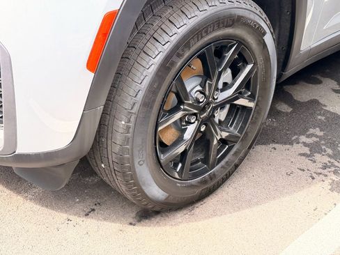 New 2026 Jeep Grand Cherokee Altitude AWD/4WD image 25