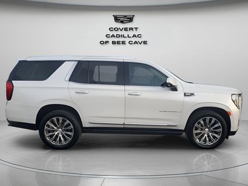 Used 2021 GMC Yukon Denali w/ Denali Premium Package image 11