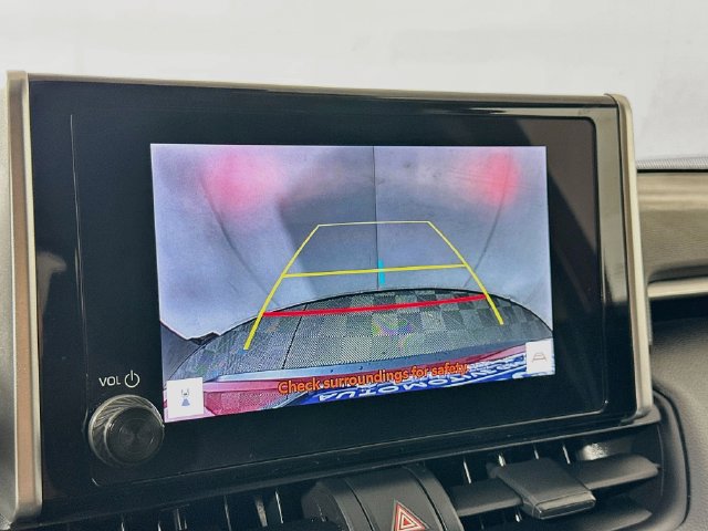 Certified 2024 Toyota RAV4 LE AWD/4WD image 18