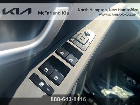Used 2023 Kia Niro LX FWD image 13
