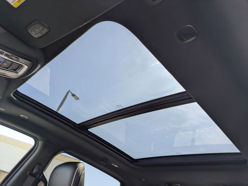 Used 2025 RAM 1500 Limited image 22