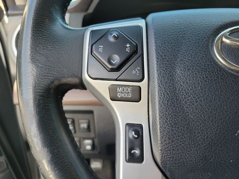 Used 2018 Toyota Tundra Limited image 18