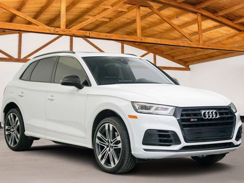 Used 2020 Audi SQ5 Premium Plus w/ Premium Plus Package image 6