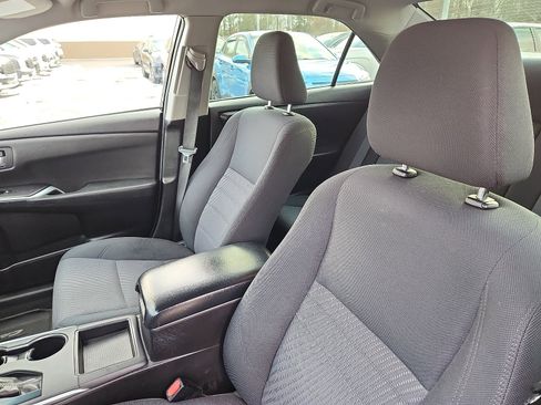 Used 2017 Toyota Camry LE image 22