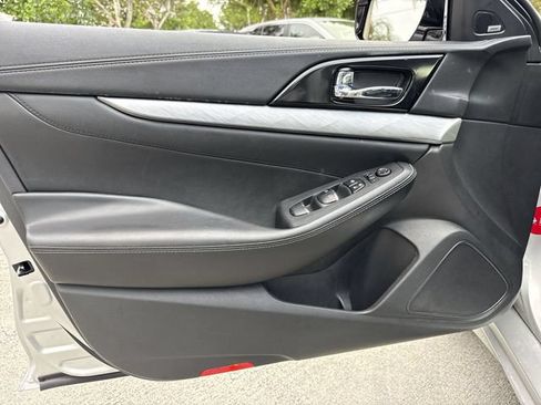 Used 2017 Nissan Maxima 3.5 SL FWD image 13