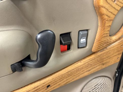 Used 1996 Chevrolet Astro image 27