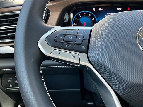 New 2026 Volkswagen Atlas SE image 10