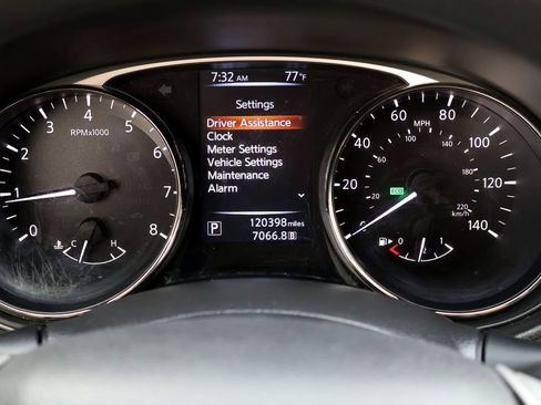 Used 2016 Nissan Rogue S FWD image 21