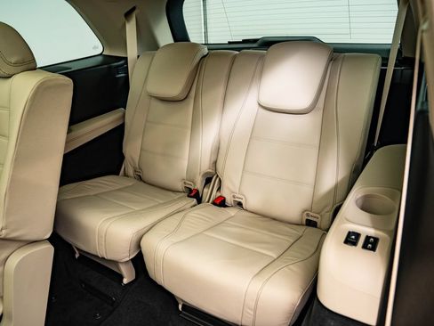 New 2026 Mercedes-Benz GLS 450 4MATIC image 49